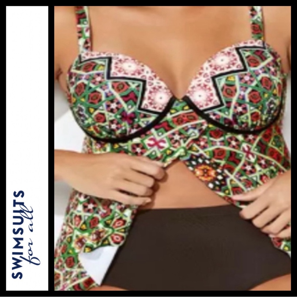 NWOT Underwire Flyaway Tankini Top